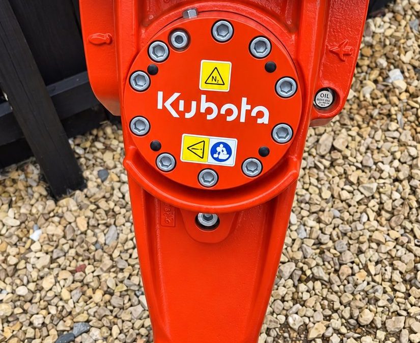 Kubota KM155 hydraulic breaker attachment